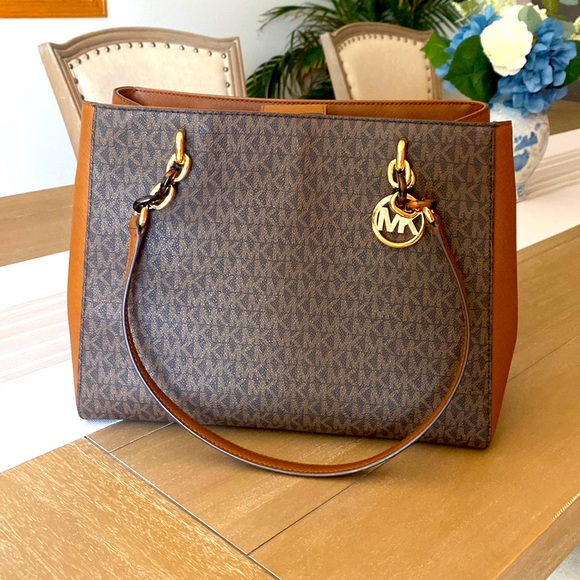 Michael Kors Bag brand new - Picture 1 of 7